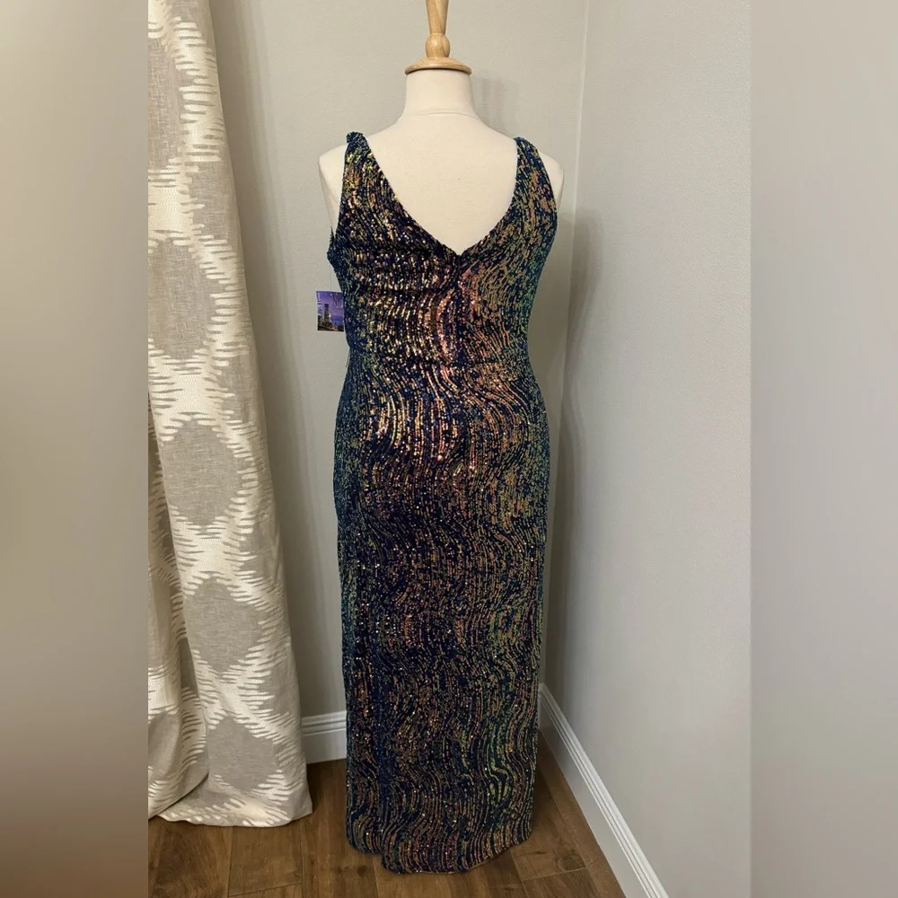Plus Sequin Dress 🩷 - Picture 9 of 12